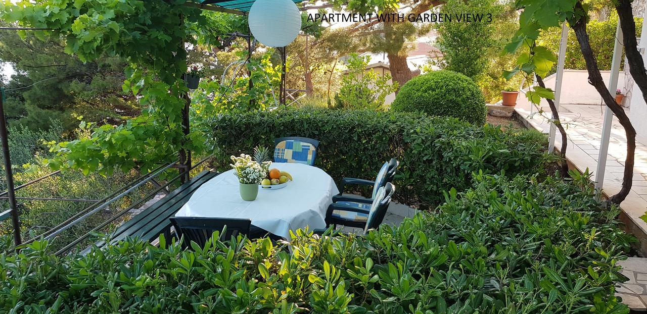 Apartments Olga & Jure ピサック エクステリア 写真
