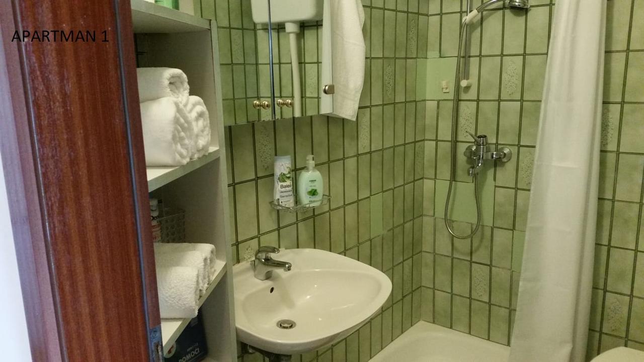 Apartments Olga & Jure ピサック エクステリア 写真