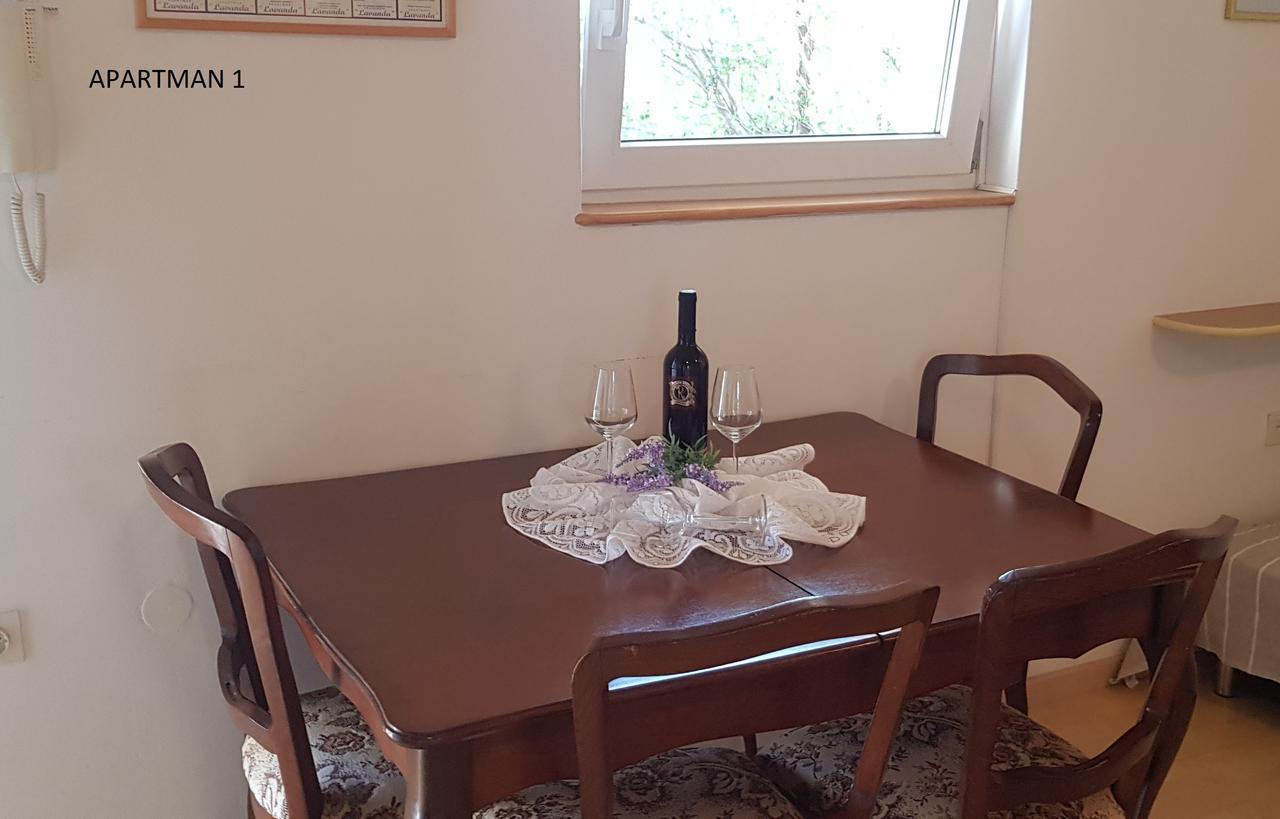 Apartments Olga & Jure ピサック エクステリア 写真